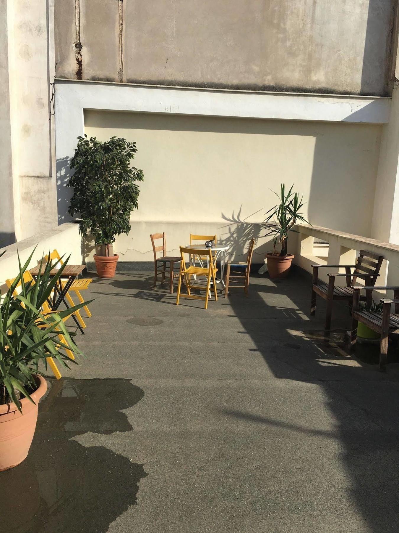 Concierge Downtown Aparthotel Атина Екстериор снимка
